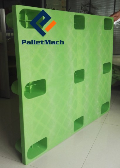 plastic pallets